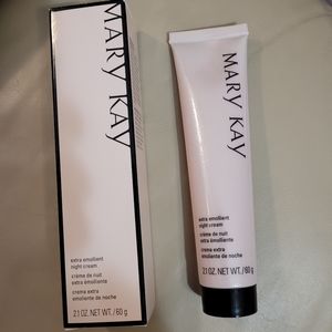 NIB MARY KAY EXTRA EMOLLIENT NIGHT CREAM. 2.1 OZ.